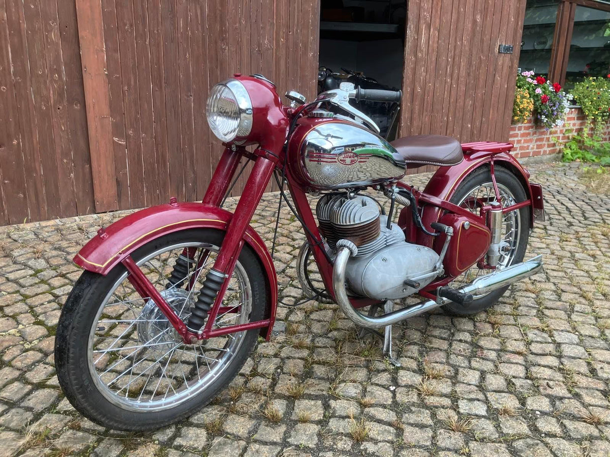 Jawa CL Bobber