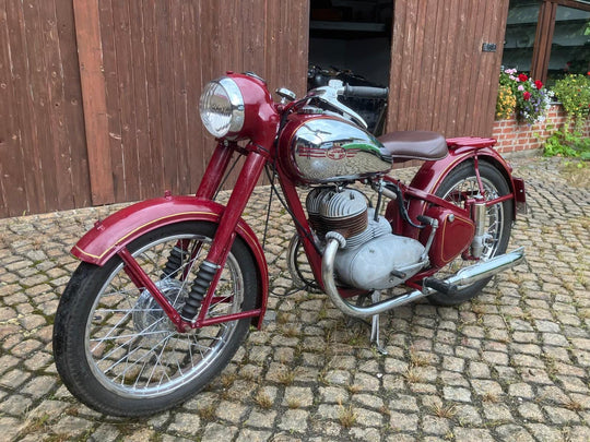 Jawa CL Bobber
