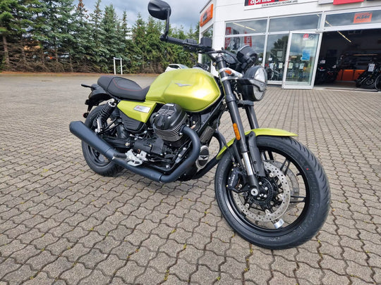 Moto Guzzi V7 Stone